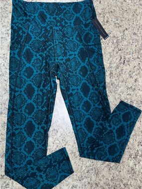 Tahari Sport Green/Black Leggings Women’s Medium NWT